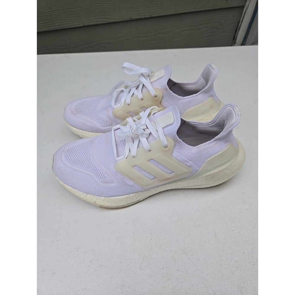 Adidas Ultraboost White Cream Mens 8.5 Running Shoes Primeknit Athletic Comfort